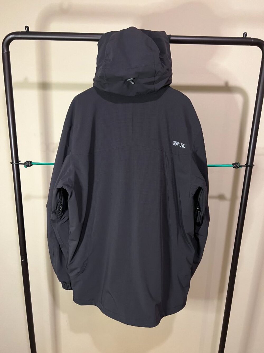 RIPCURL Vintage Snowboard Ski Jacket Waterproof 4-Way Stretch Black Size Large - Picture 2 of 10